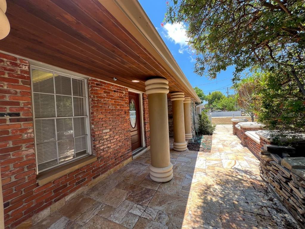 Foto principal - 6206 S Richard Ave
