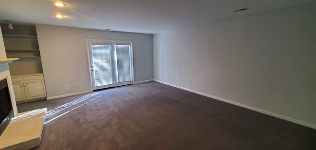 Foto del edificio - 2 Bedroom 2.5 Bathrooms Townhome