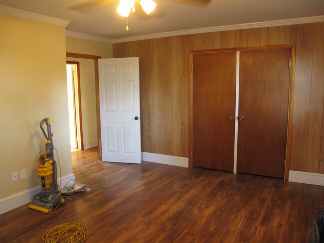 Foto del edificio - 300 1/2 Davis Ave.