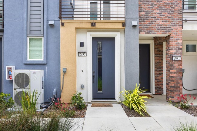 Building Photo - 2835 Cathwood Ln