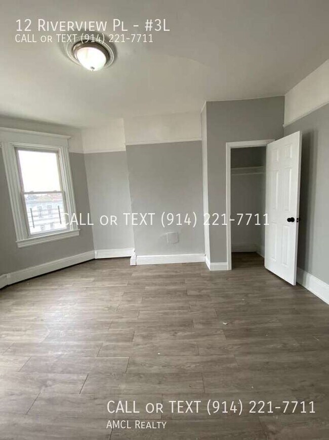 Foto del edificio - 12 Riverview Pl