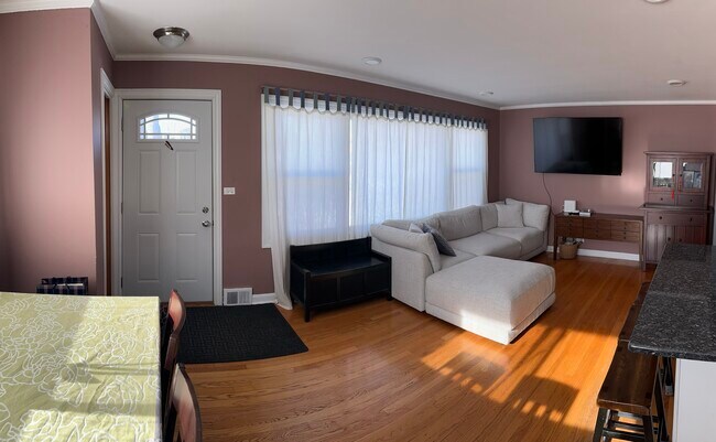 Foto del edificio - 9023 Central Ave