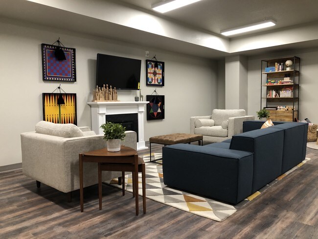 Community Room - Libertad Des Moines