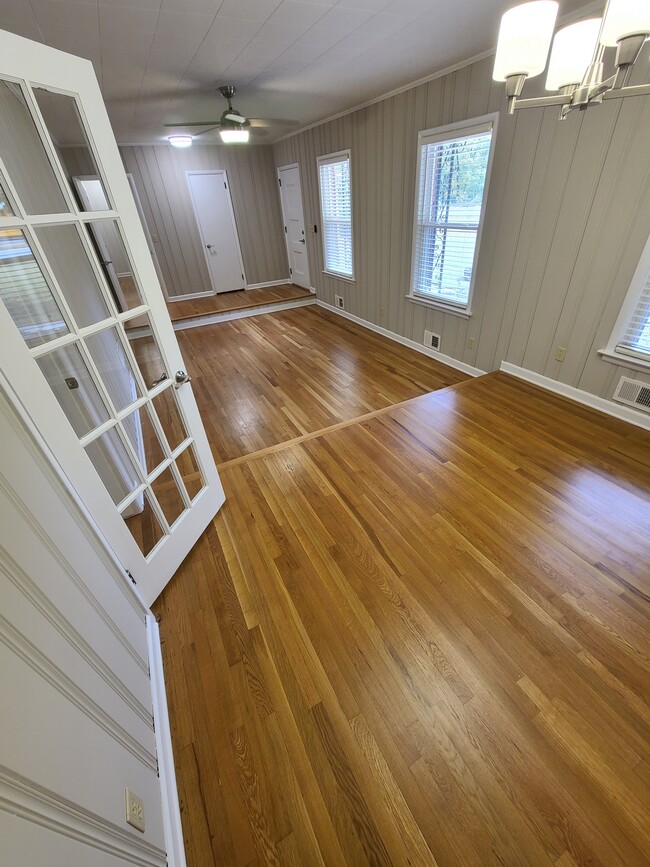 Building Photo - 315 Piedmont Rd NE