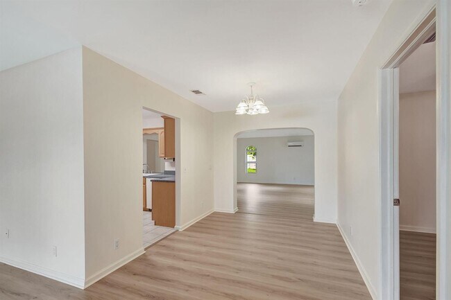 Foto del edificio - 3227 Pebble Beach Dr