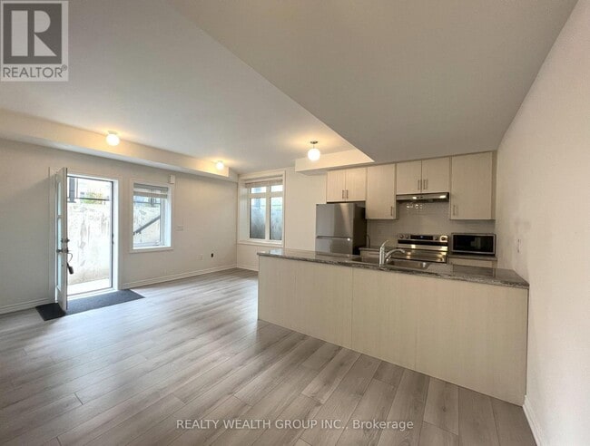 Building Photo - 40 Halliford Pl