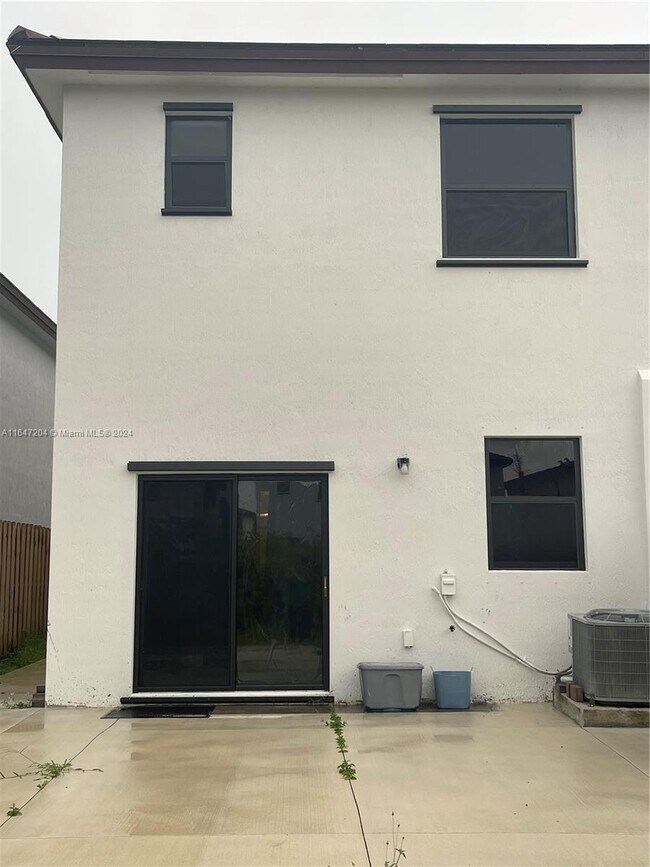 Building Photo - 25252 SW 107th Ct