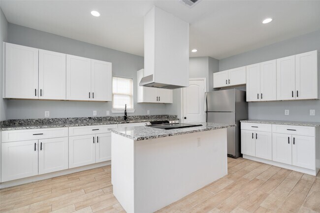 Foto del edificio - 5754 Reed Rd