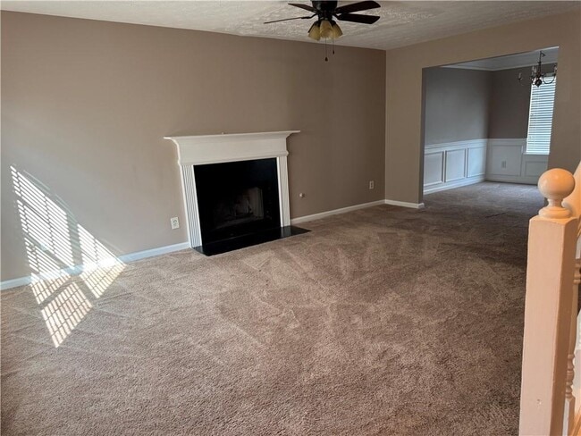 Building Photo - 2763 S Hills