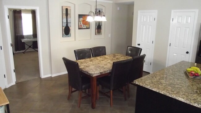 Foto del edificio - Northeast El Paso/Sandstone Ranch 4 bed with Refrig A/C!