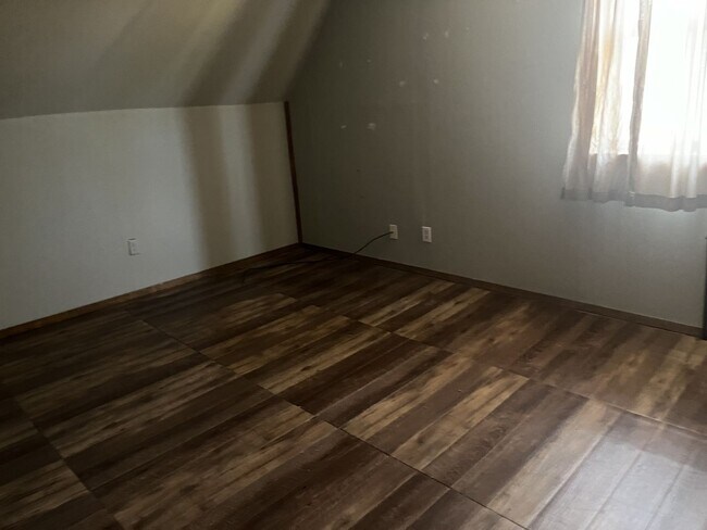 Building Photo - 4 Bedroom Single Family Home for Rent