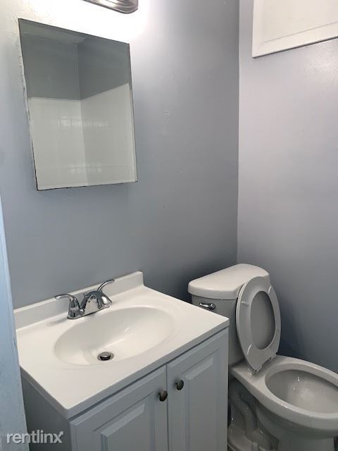 Foto del edificio - 1702 Gales St NE