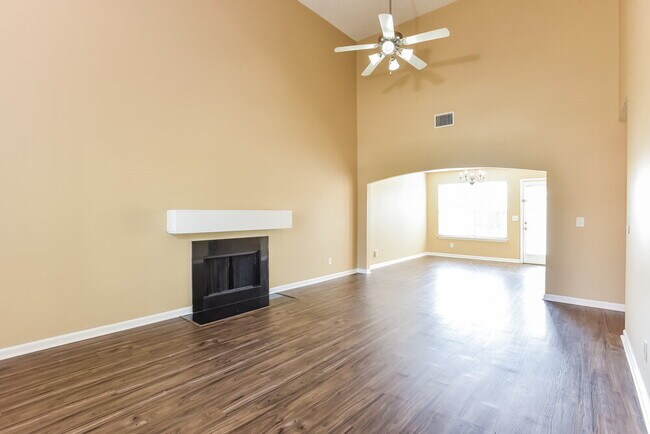 Building Photo - 1108 Harmony Ln