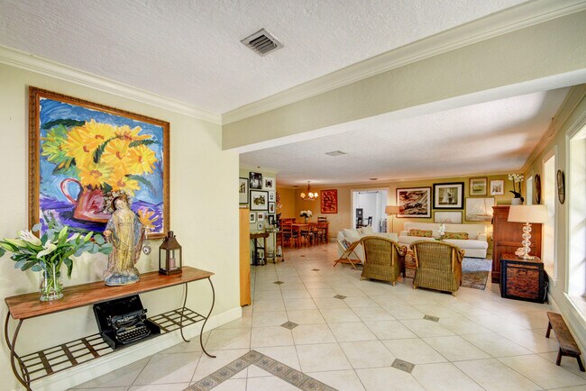 Foto del edificio - 6110 Ridge Ln