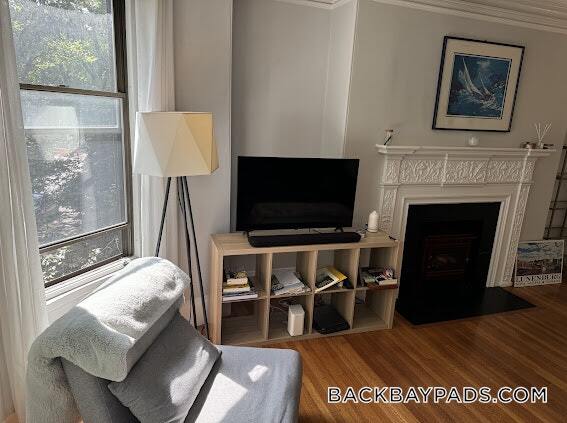 Foto del edificio - 429 Marlborough St