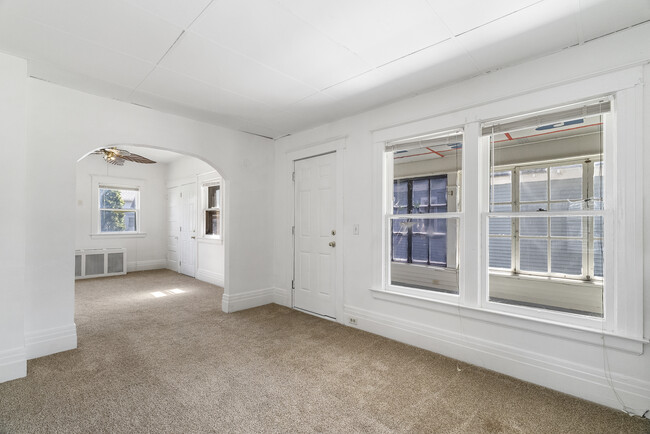 Building Photo - 1026 8th St