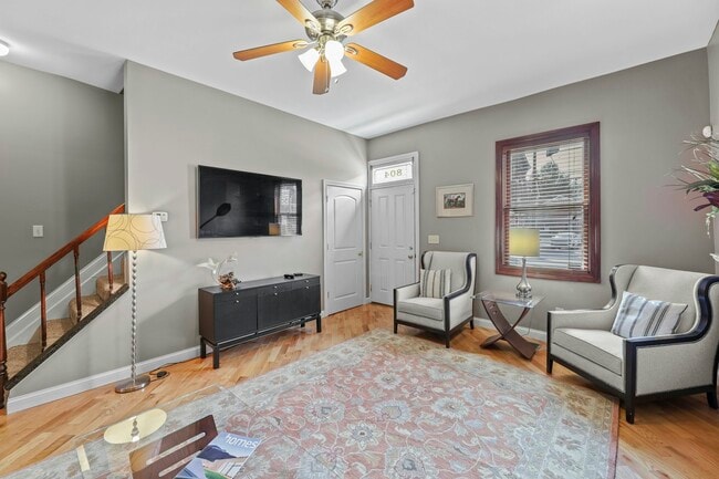 Photo - 804 Main St Townhome