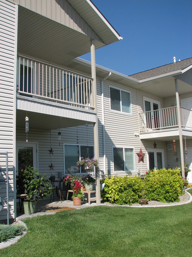 Building Photo - Rosslare Senior Apartments