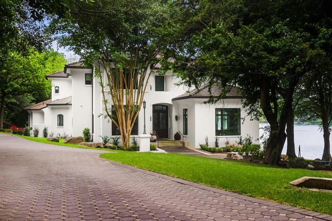 Foto del edificio - 4009 Rivercrest Dr