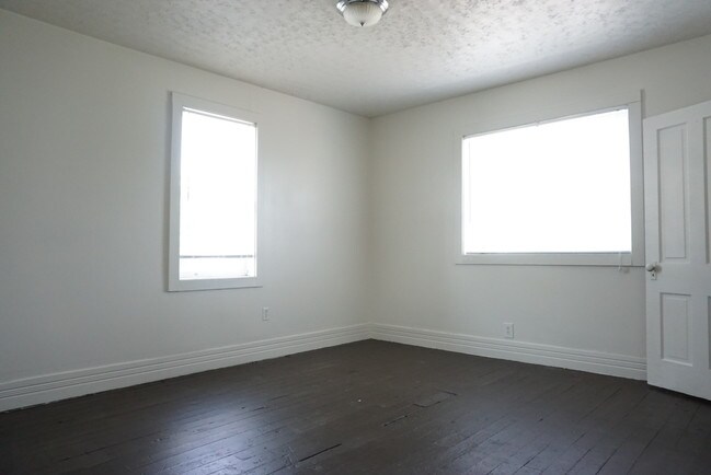 Building Photo - 273 Avondale Ave