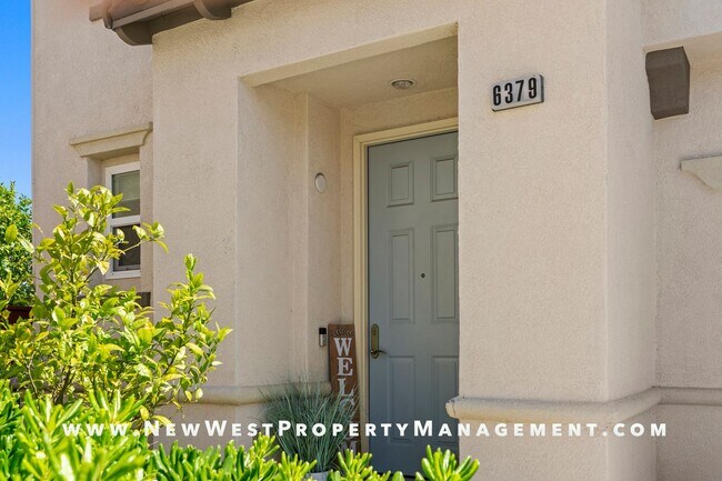 Foto del edificio - Renovated Carmel Valley 4 Bedroom at Costa...