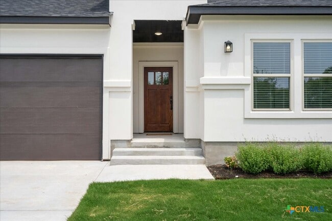 Building Photo - 223 Timberline Dr