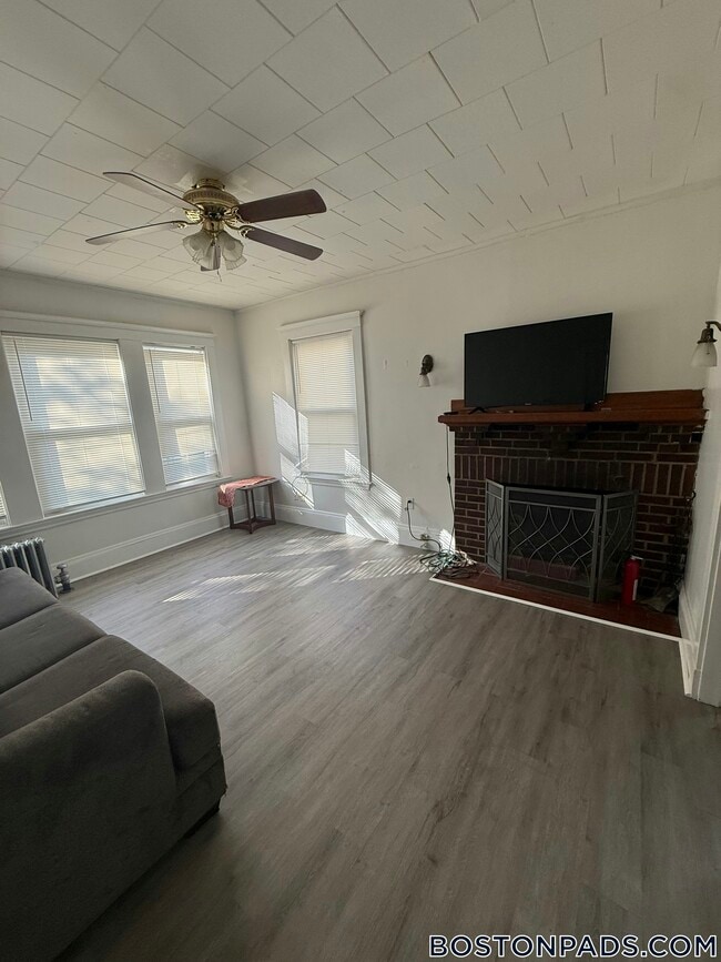 Building Photo - 63 Pinckney St