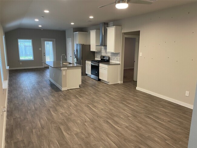 Foto del edificio - 12811 Harlesden Ln