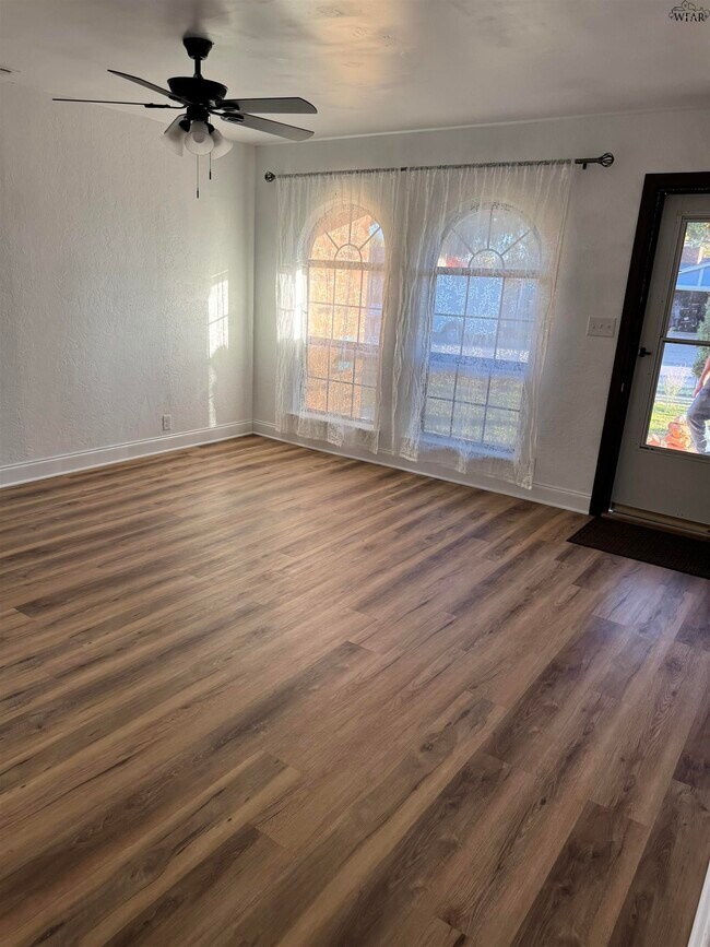 Foto del edificio - 2304 Tinker Trl