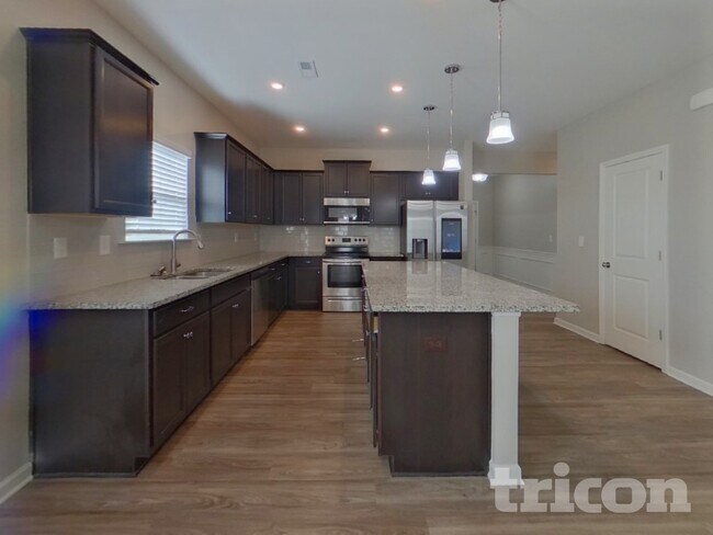 Building Photo - 346 Crandon Rd