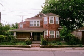 Building Photo - 203 N Colson St
