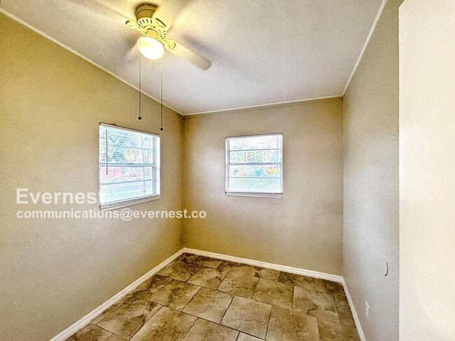 Building Photo - 2925 N 46th St