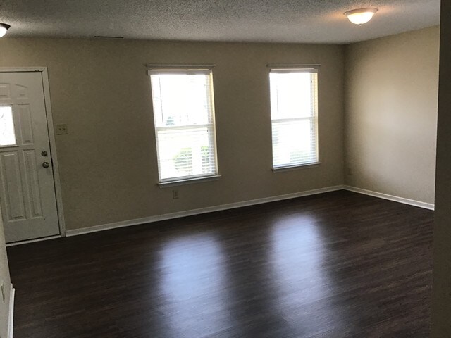 Building Photo - 650 Wheat Field Lane