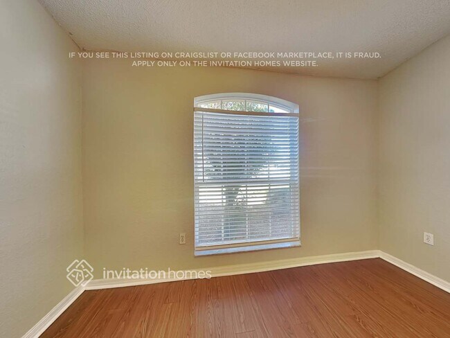 Foto del edificio - 914 Summer Glen Dr