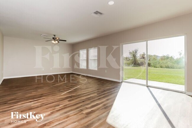 Building Photo - 5949 Slate Rock Dr