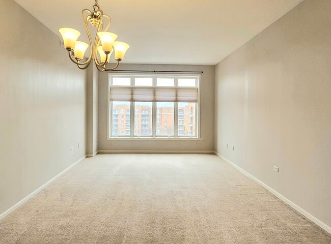 Foto del edificio - 390 Western Ave