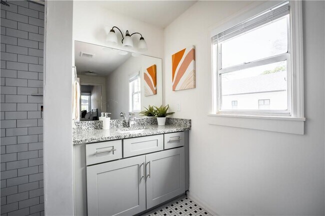 Foto del edificio - 1353 Finley St NE