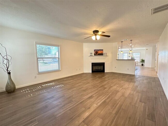 Foto del edificio - 18326 Austin Oak Ln
