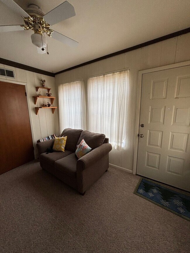Foto del edificio - FURNISHED RENTAL IN GATED ORANGE BLOSSOM RANCH