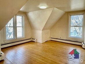 Building Photo - 225 Elm St