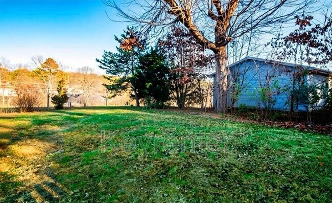 Building Photo - 6600 Woodcock Cir