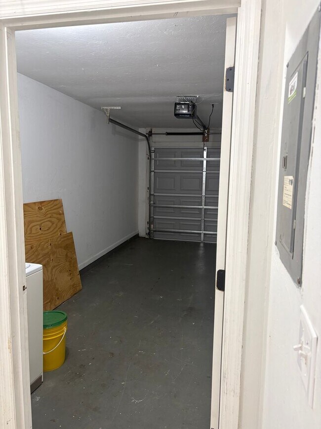 Foto del edificio - 919 Cape Coral Pkwy W