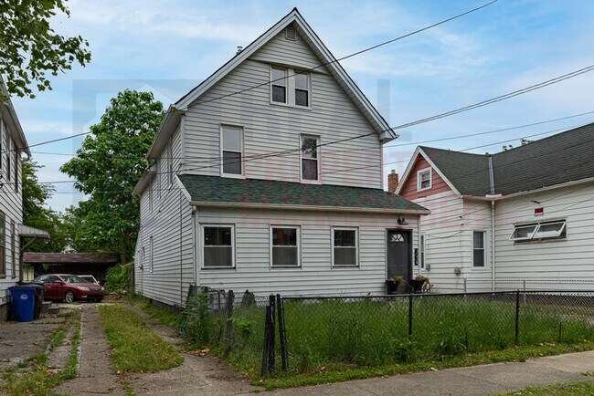 Building Photo - 1079 E 68th St