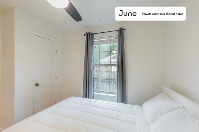 Foto del edificio - Room in Shared 4 bed/2 bath home