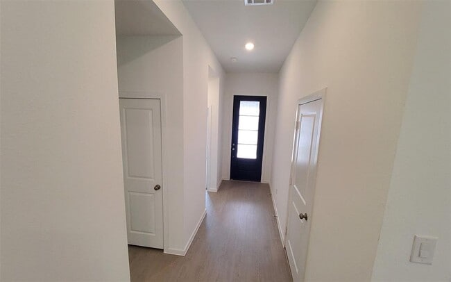 Building Photo - 6422 Seafoam Lake Dr
