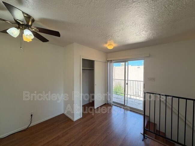 Foto del edificio - 8444 Spain Rd NE