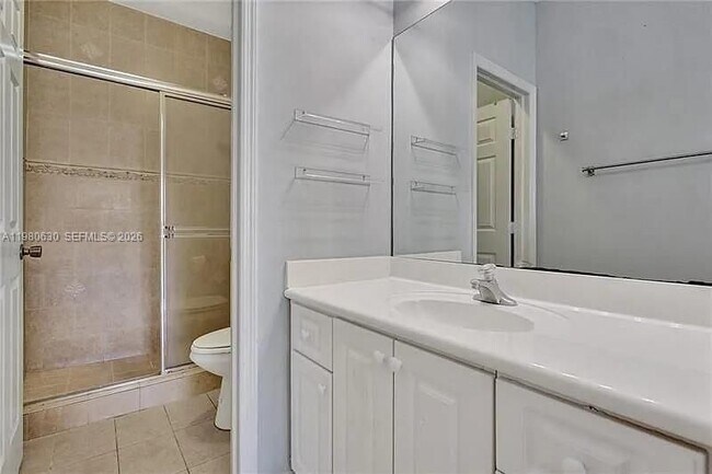 Foto del edificio - 2325 Mariner Ct
