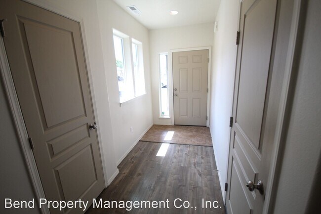 Foto del edificio - 3 br, 2 bath House - 63012 Woodbridge Place