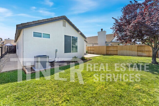 Foto del edificio - 8560 Harvest House Way