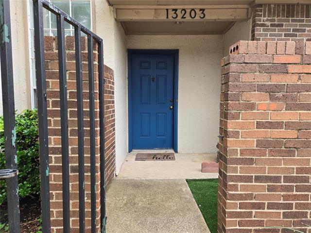 Building Photo - 13203 Woodbend Ln